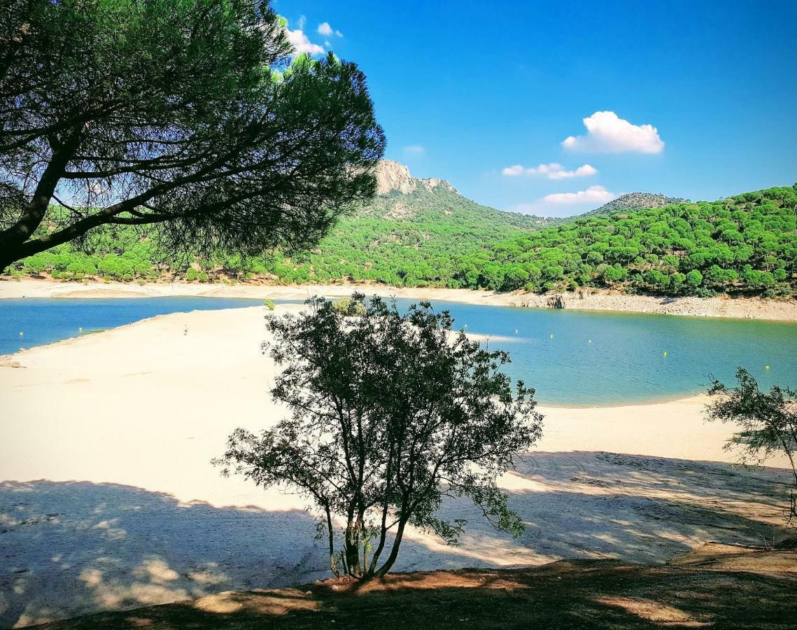 Retiro Chic Frente Al Lago - A 1 Hora De Madrid, Pantano De San Juan Сан-Мартин-де-Вальдейглесьяс Экстерьер фото